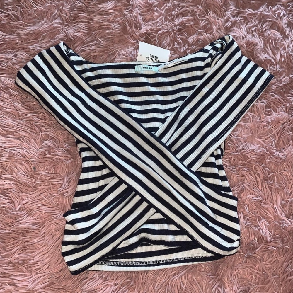 Urban outfitters top is NEW willing to negotiate